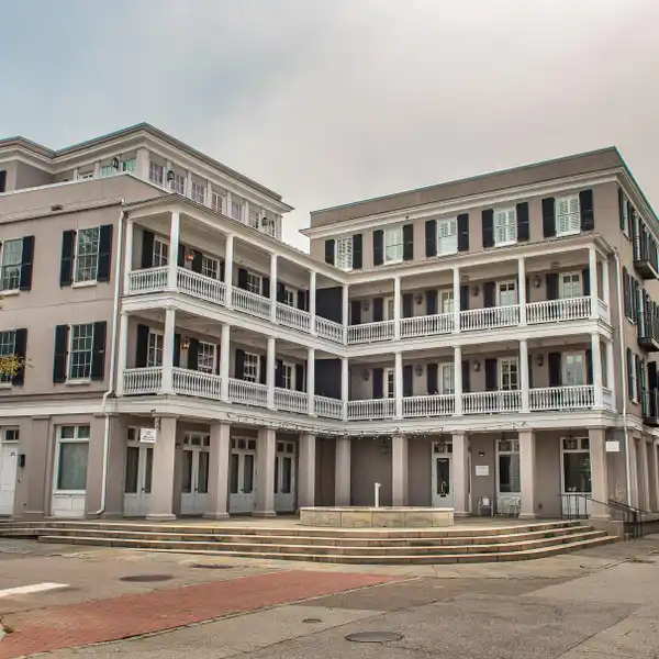 ELEGANT CONDO IN THE HISTORIC DISTRICT