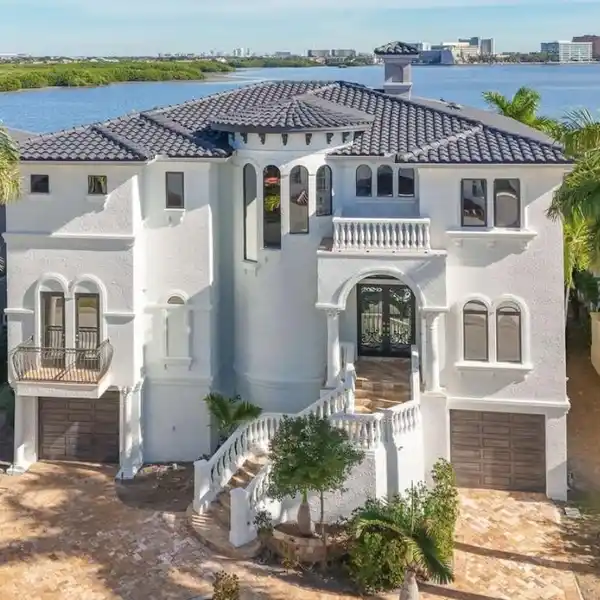 ALLURING MEDITERRANEAN MASTERPIECE WITH SLEEK DESIGNS