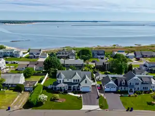 Elegant Victorian-style Colonial in the Heart of Lordship