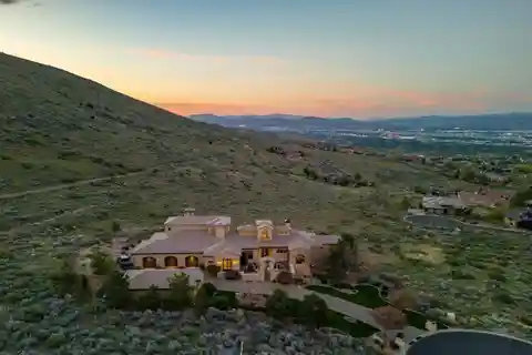 Unparalleled Appeal in Arrowcreek