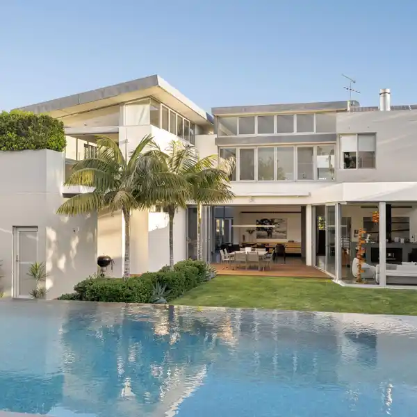 THE PINNACLE OF LUXURY AND DESIGN EXCELLENCE