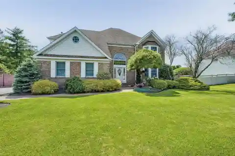 Beautifully Maintained Colonial-Style Home
