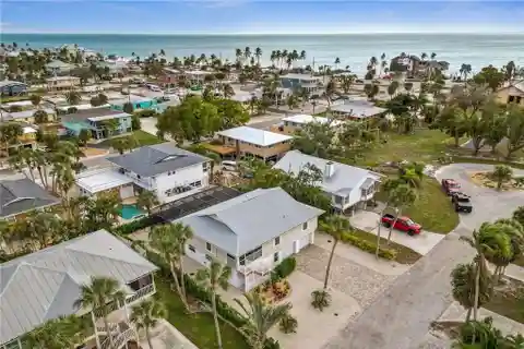 Completely Redefined Florida Oasis