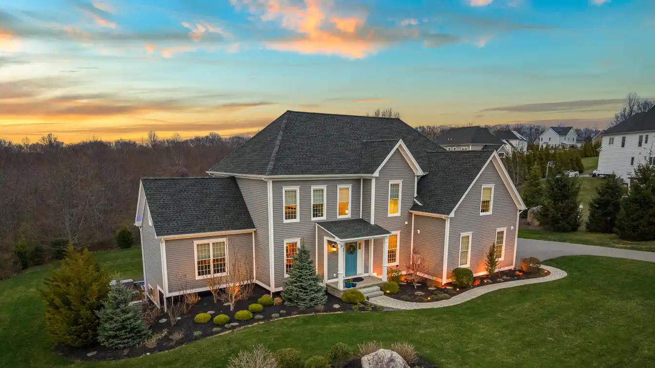 Custom Luxury Estate in the Orchards