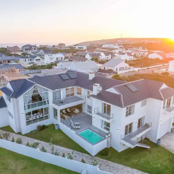 MASTERPIECE IN STRUISBAAI