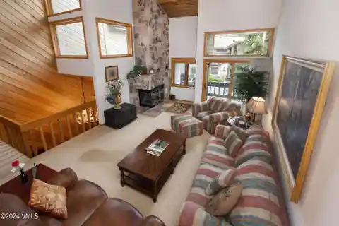 Immaculate Fully Furnished Townhome