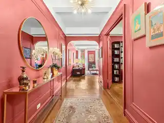 Gracious Apartment in a Sought-After Building