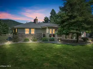 Charming Property in Dalton Gardens