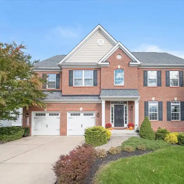 SUSTAINABLE ELEGANCE IN A FORMER MODEL MASTERPIECE