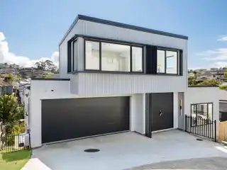 Modern Elegance in Fairview Heights