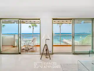 Exclusive Coastal Living with Stunning Panoramas