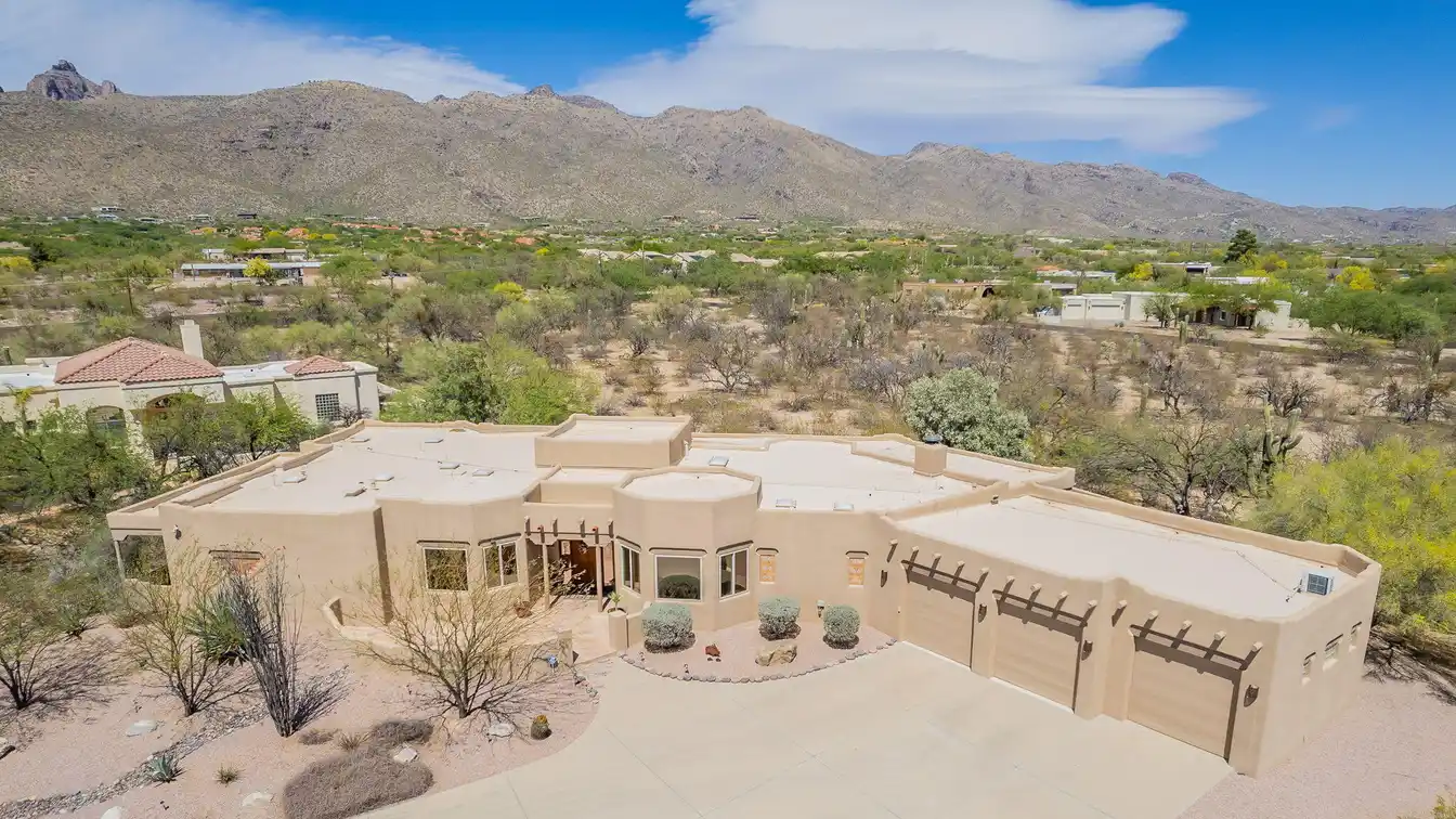 Beautiful Santa Fe-style Retreat