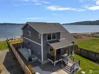 Whidbey Waterfront Retreat