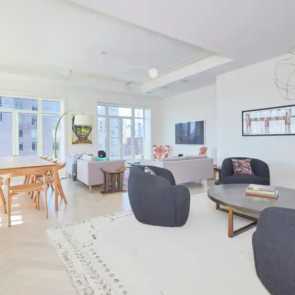 EXTRAORDINARY FULL-FLOOR PENTHOUSE