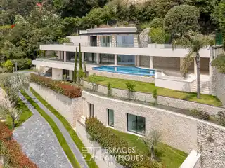 Exceptional Contemporary Villa in the Hills