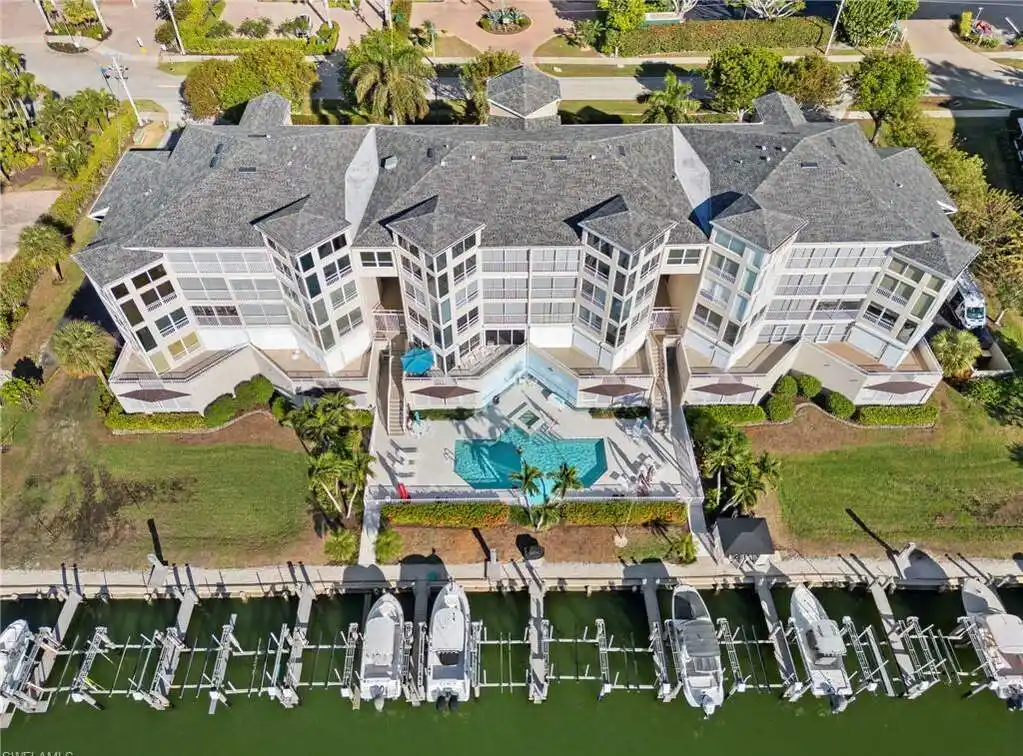 Exceptional Fourth-floor End Unit