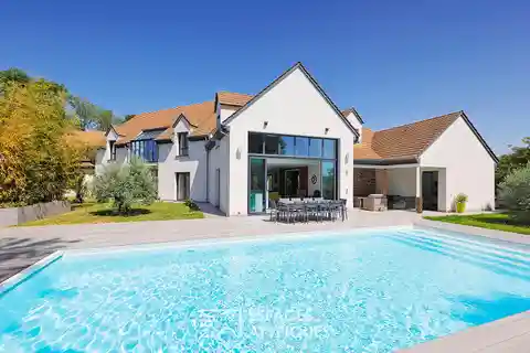 Contemporary Architect-Designed House