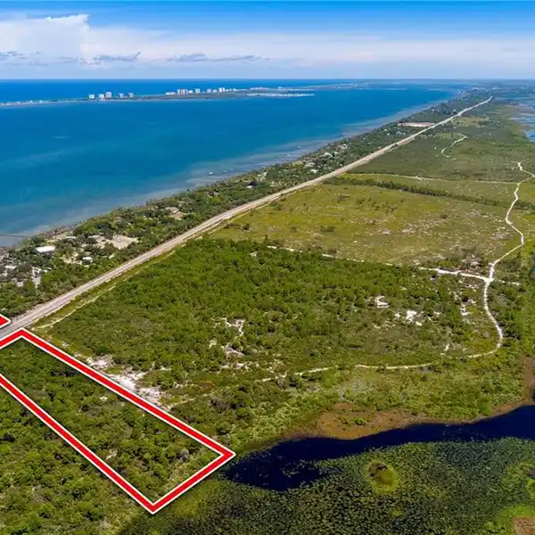 EIGHT ACRES WITH ENDLESS POTENTIAL