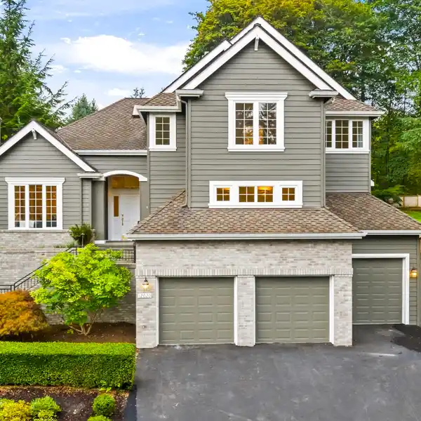 EXCEPTIONAL HOME IN SOUGHT AFTER TUSCANY