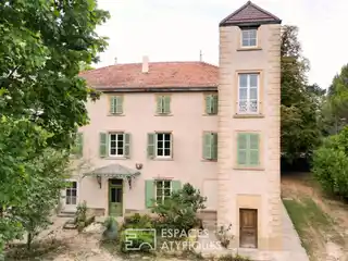 Grand Estate in Tranquil Setting