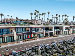 Exquisite Oceanfront Condo