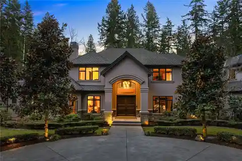 Pacific Northwest Grandeur on 10.5 Gated Acres