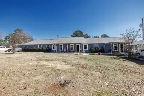 Expansive 129-acre Oasis