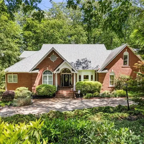ELEGANT LIVING ON NEARLY AN ACRE