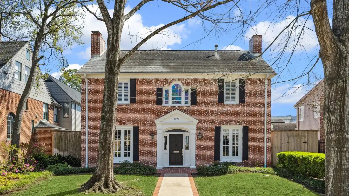 Lovely Two-story Brick Southampton Place Traditional