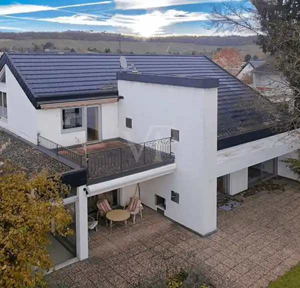 INVITING VILLA IN A TOP LOCATION
