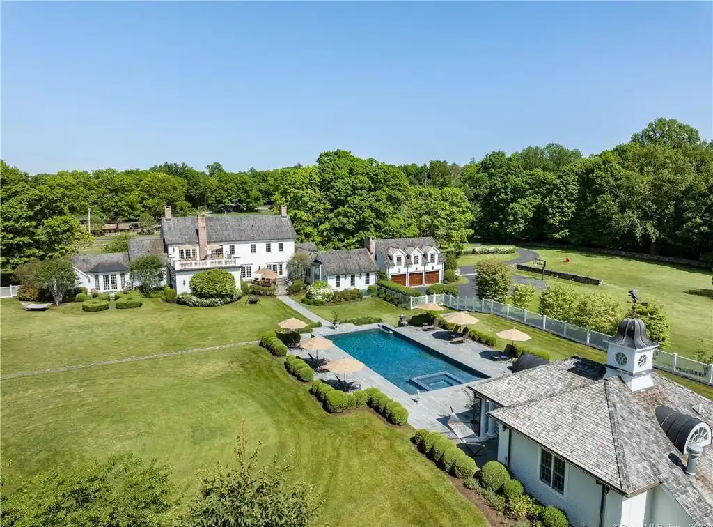 Exceptional 6.5-acre Private Estate