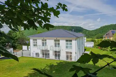 Impressive Villa in a Picturesque Setting