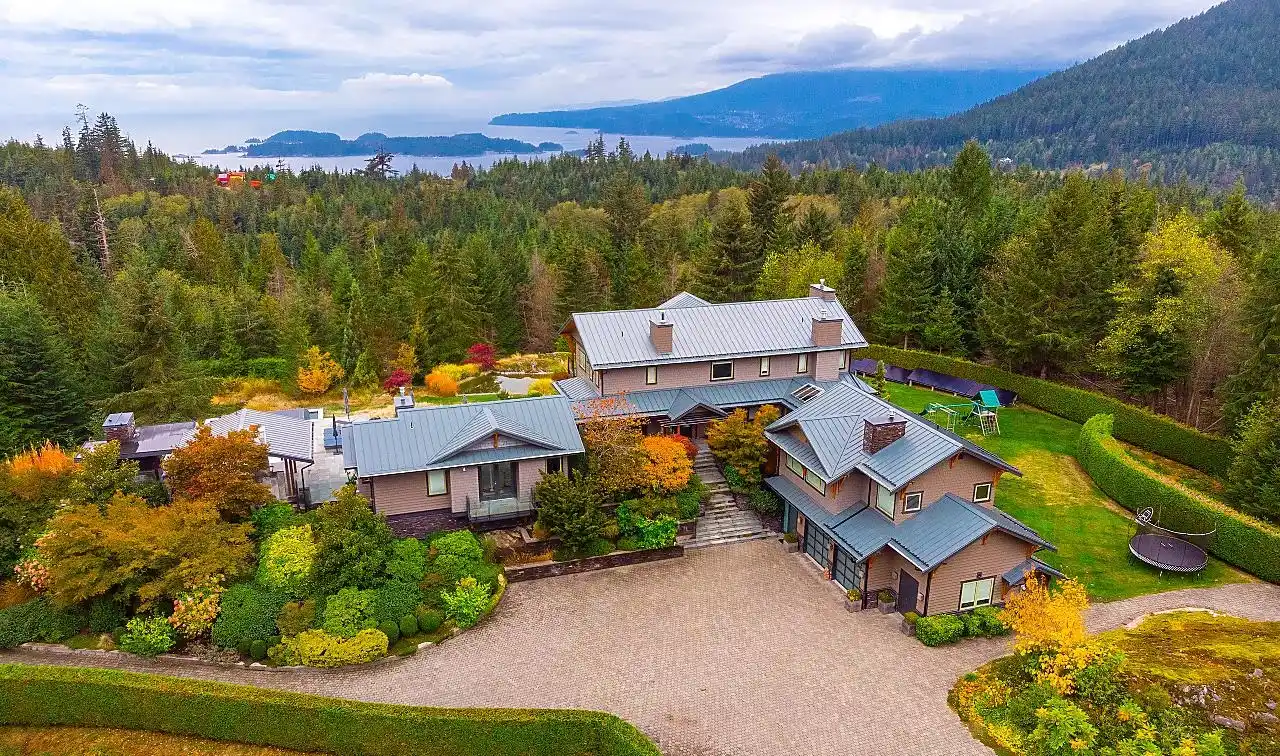 An Unmatched Bowen Island Experience