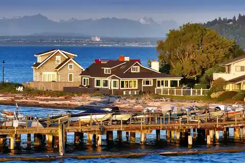 Timeless East Coast Charm Meets Waterfront Magic