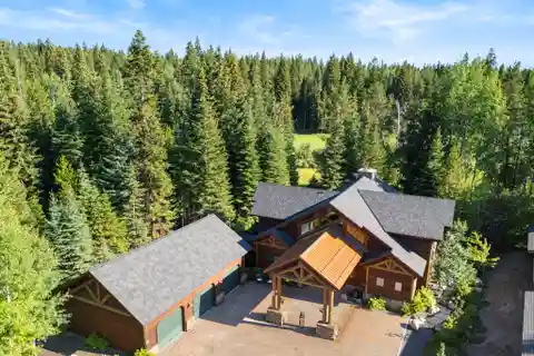 Luxury Log Home on the Golf Course