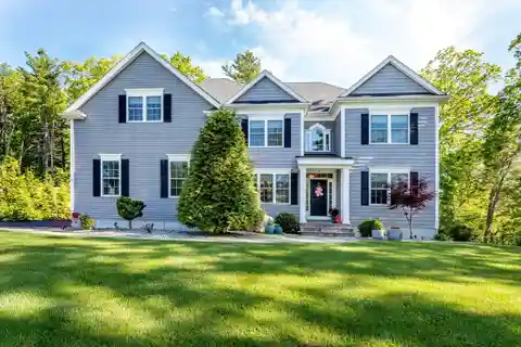 Young Luxury Colonial in Rolling Brook Estates