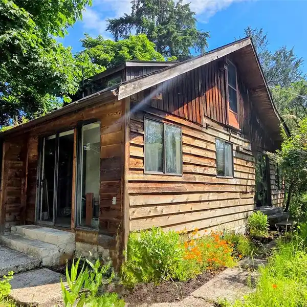 UNIQUE PROPERTY WITH ENDLESS POTENTIAL