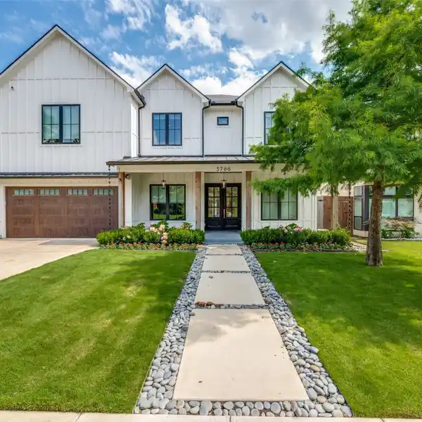 METICULOUSLY CRAFTED HOME WITH A FLEXIBLE PLAN