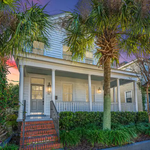 MODERN AMENITIES WITH CLASSIC SOUTHERN ELEGANCE