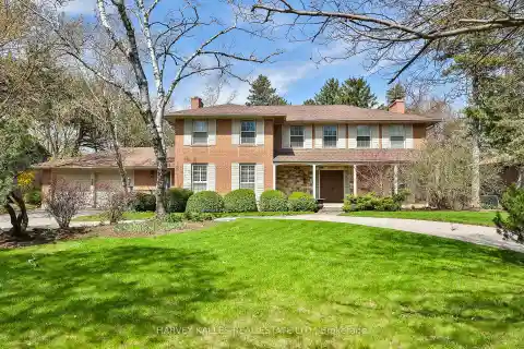 Bespoke Masterpiece in the Heart of Bayview and York Mills