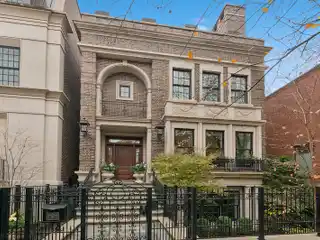 Relaxed Elegance in the Heart of Lincoln Park