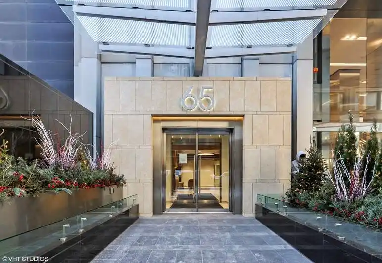 Spacious Three Bedroom with Amazing Panoramic Views