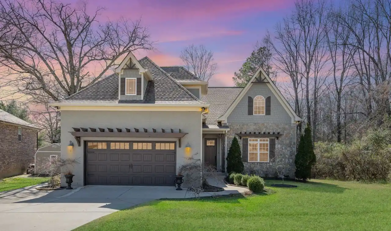 Exceptional Luxury Lakefront Living