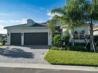 Upgraded Home Full of High-end Finishes