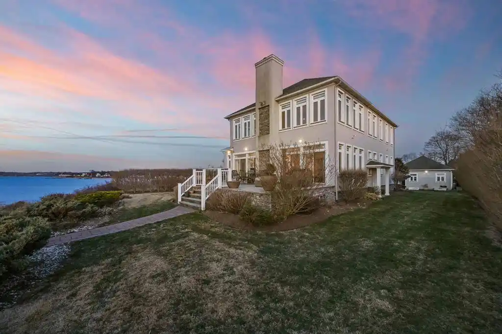 Exceptional Waterfront Estate