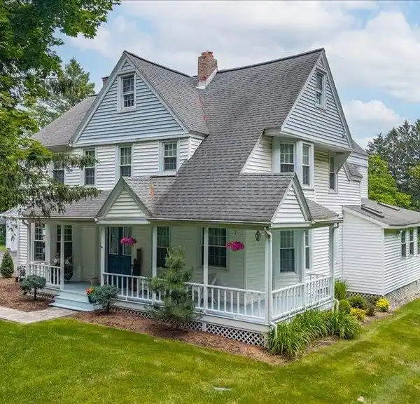 SPECIAL HOME IN DESIRABLE LOUDONVILLE
