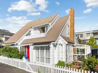 Delightful Seaside Home