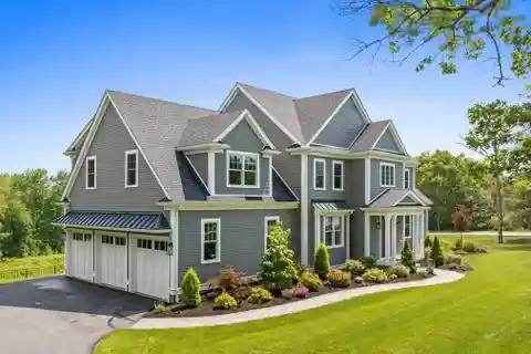 Refined Living in an Upscale Neighborhood