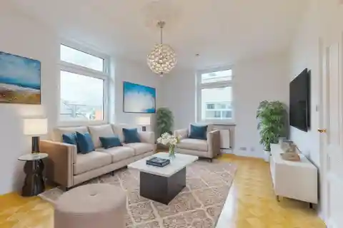 Generously Proportioned Apartment in a Classic Building