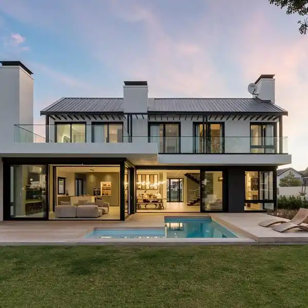 PERFECTLY POSITIONED LAKE HOUSE IN VAL DE VIE ESTATE